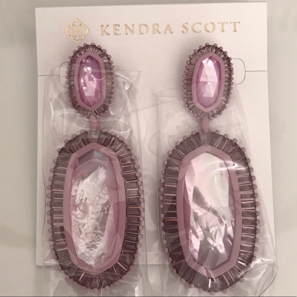 Kendra Scott kaki drop earrings